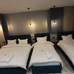 B.g Luxury Корча